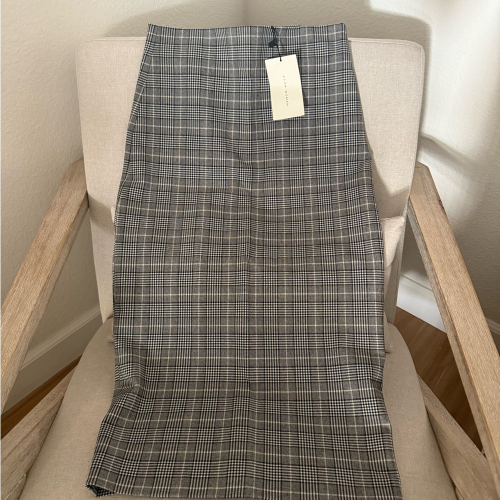 Zara Black and White Checkered Pencil Skirt